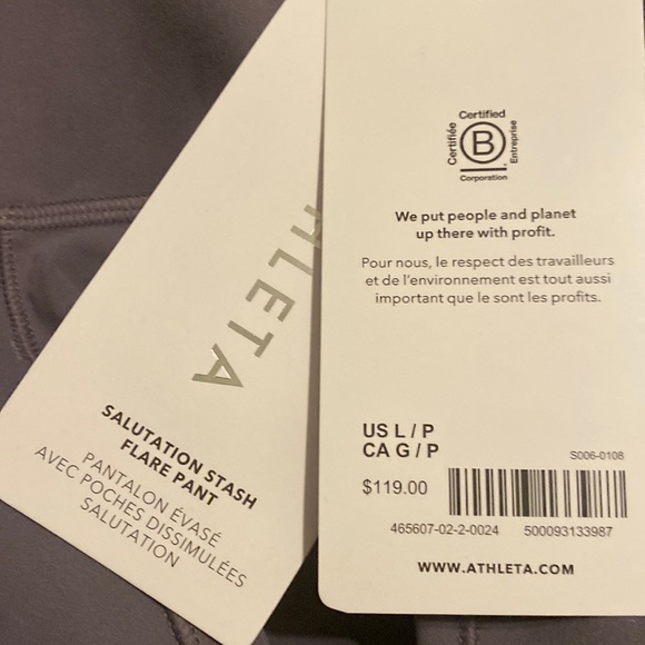 Athleta Salutation Stash Flare Pant // Dusk Violet - Picture 4 of 7